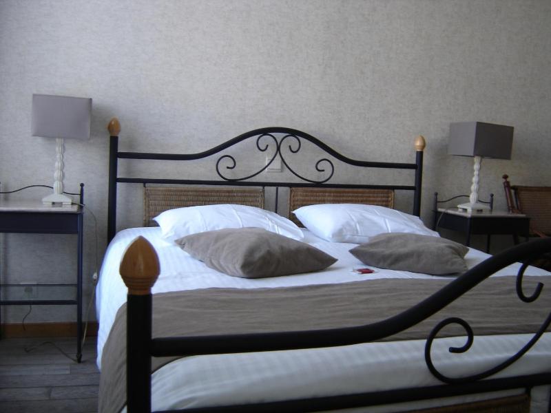 Double Room - Châteauneuf-du-Pape image 1