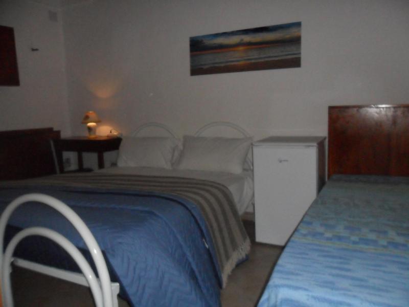 Comfort Triple Room with Bathroom and External Stovetop image 3