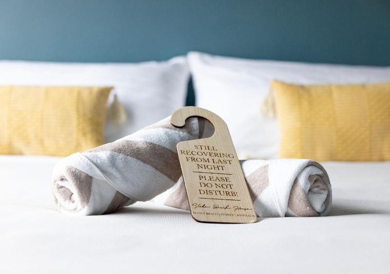 King Room with Shared Bathroom image 3