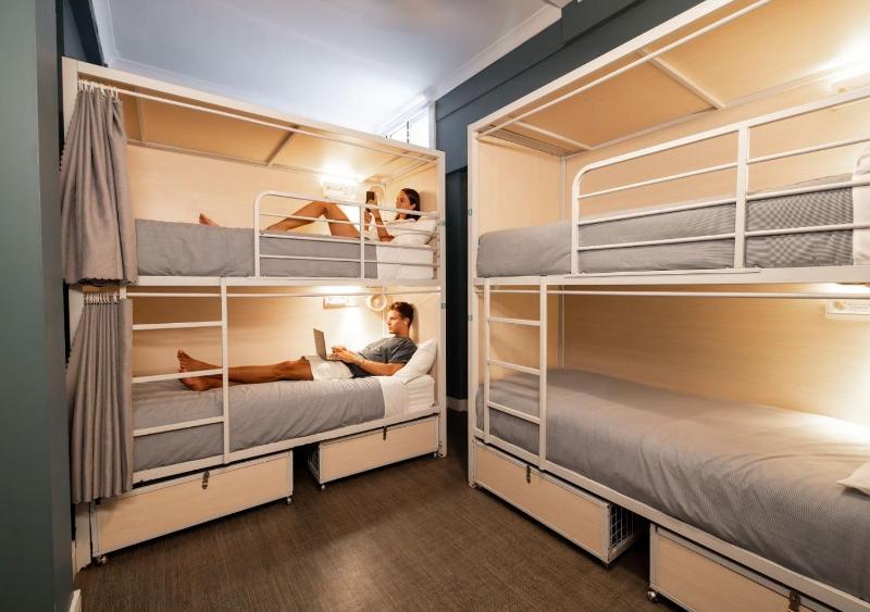 Bed in 4-Bed Mixed Dormitory Room with Shared Bathroom image 2