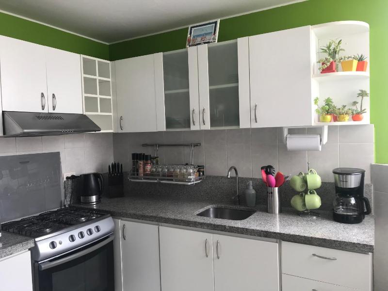 Cozy Condo in Miraflores - image 11
