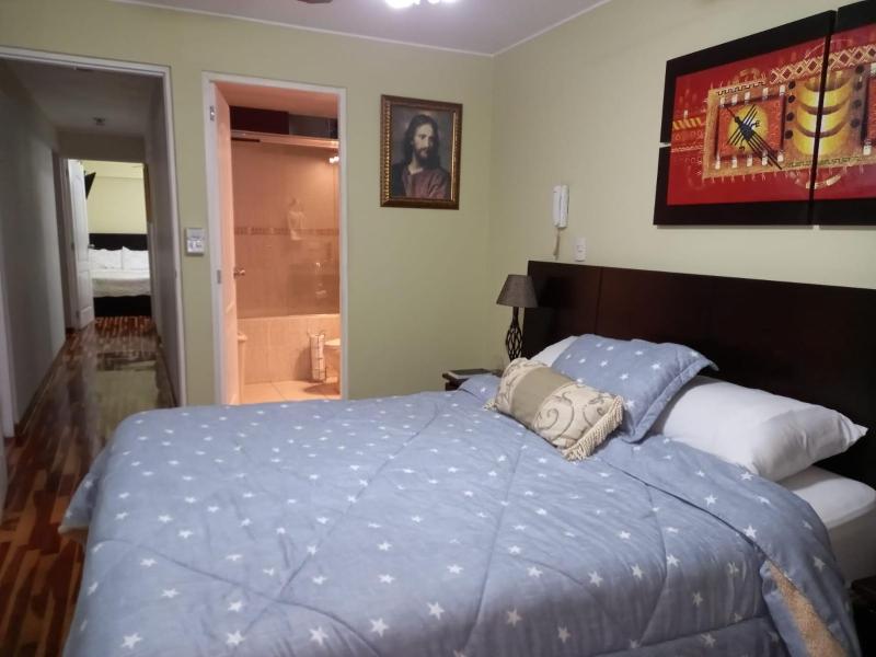 Cozy Condo in Miraflores - image 8