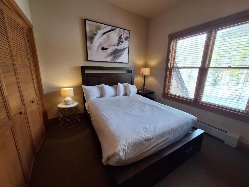 3BR Red Hawk Townhome - Gondola Access - image 19