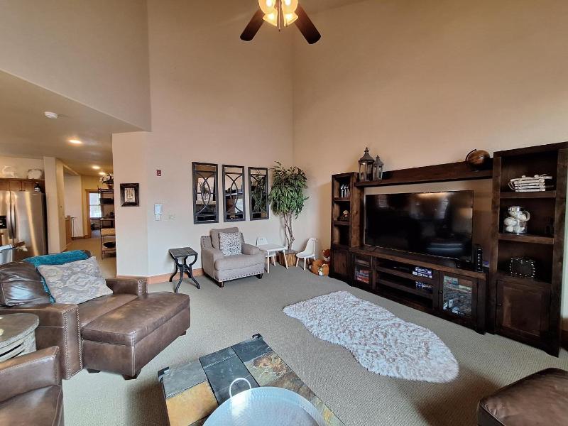 3BR Red Hawk Townhome - Gondola Access - image 23