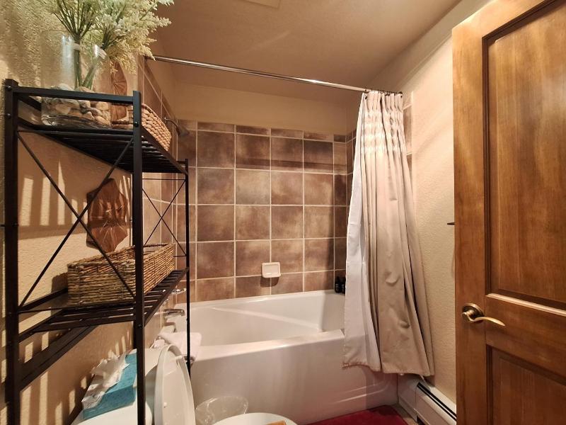 3BR Red Hawk Townhome - Gondola Access - image 25