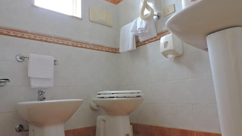 Quadruple Room image 3