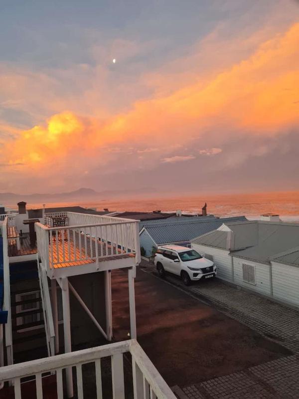 Point Village Accommodation - Snowdove - image 8