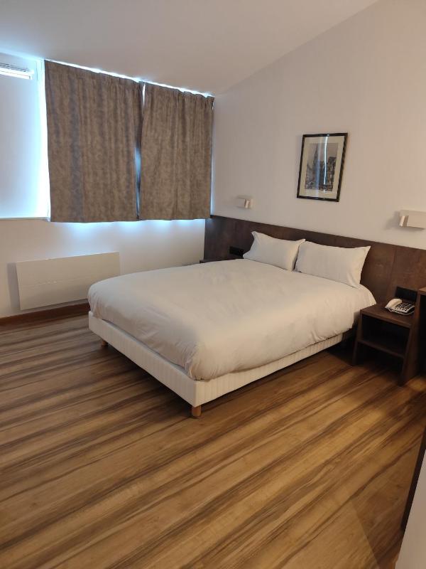 Double Room - Disability Access image 1
