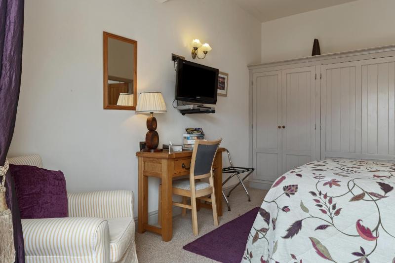 Comfort Double Room image 4