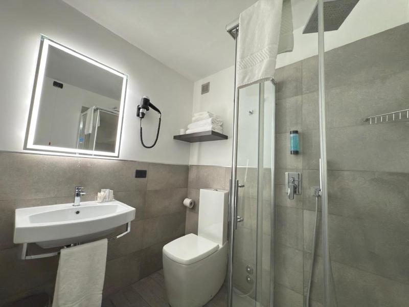 Superior Double or Twin Room image 3