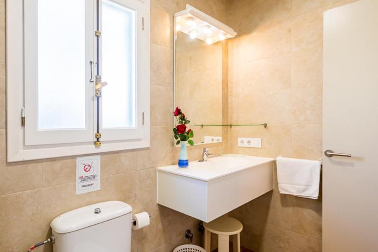 Three-Bedroom Villa image 4