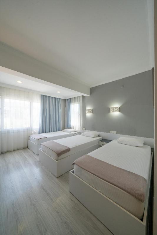 Triple Room image 1