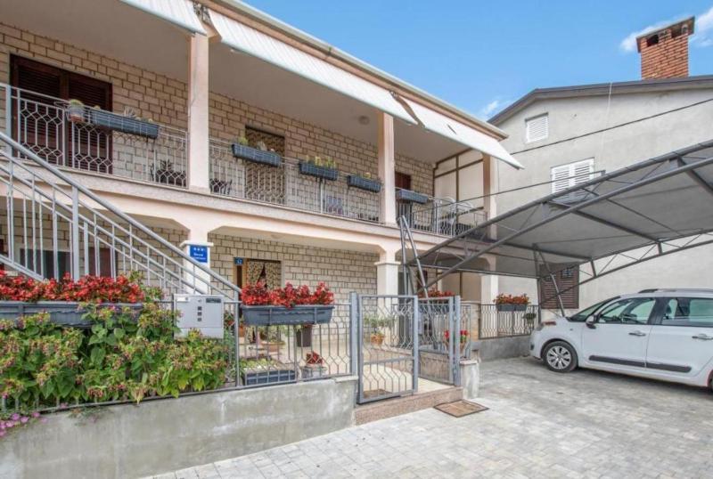 Comfortable apartment in Umag with parking space - image 34