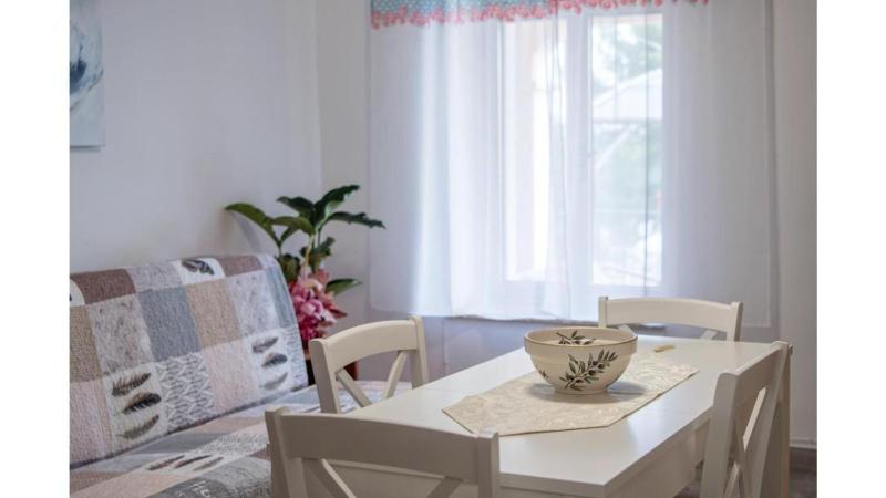 Comfortable apartment in Umag with parking space - image 19