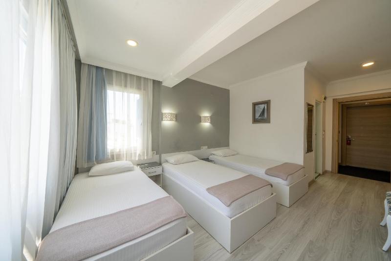 Triple Room image 4