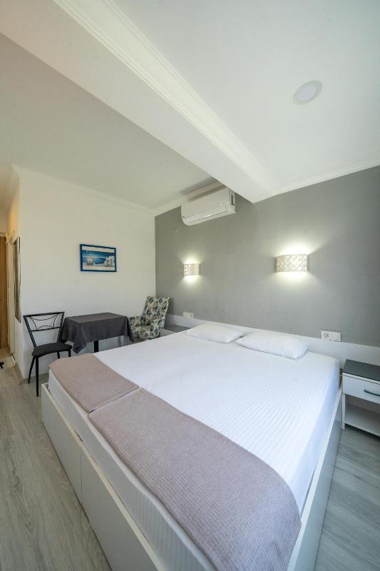 Double or Twin Room image 2