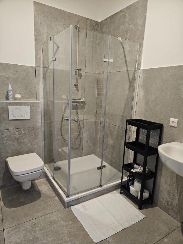 Neustadt Apartments - image 4