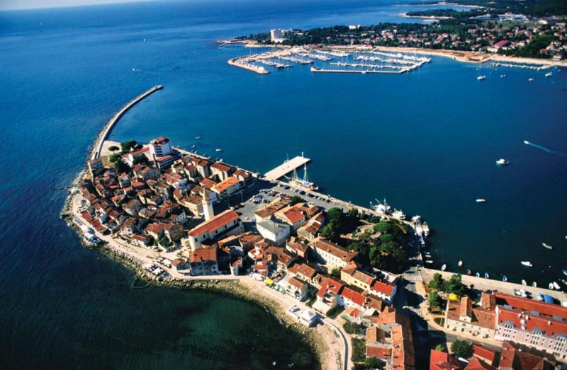 Charming apartment in Umag with balcony - image 18
