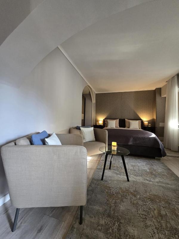 Studio Apartment image 4
