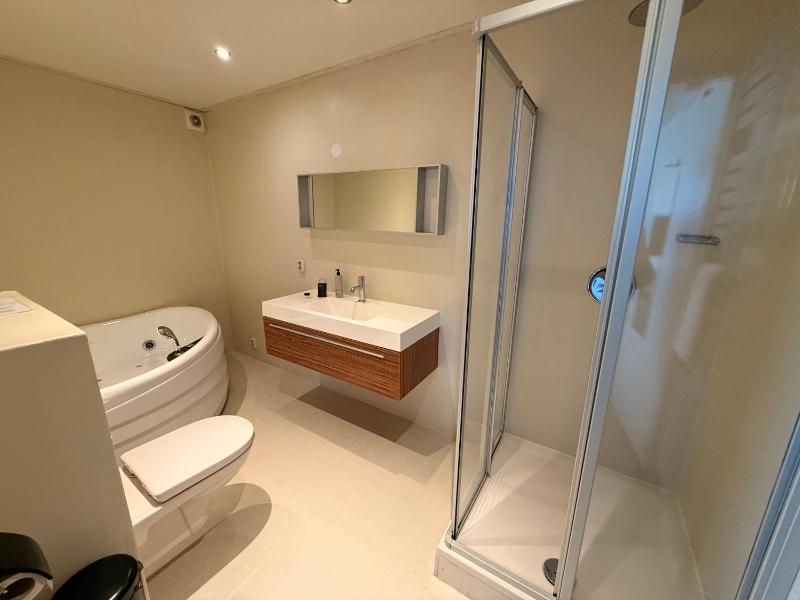 Comfort Double Room with Whirlpool image 3