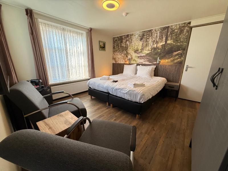 Comfort Double Room with Whirlpool image 1