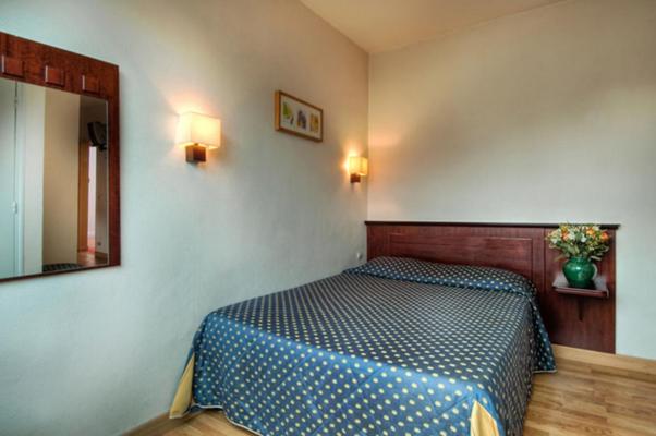 Quadruple Room image 4