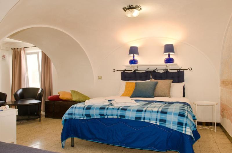 Large Double or Twin Room with Balcony image 1