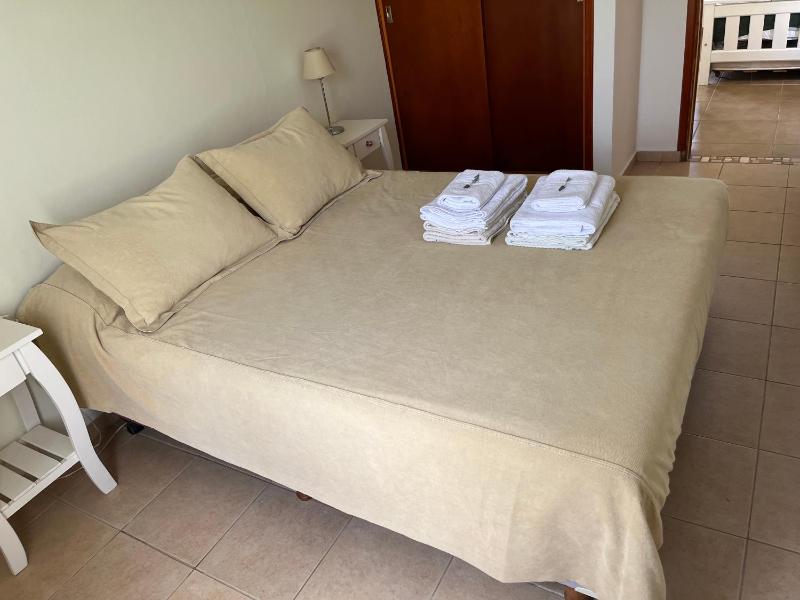 Casa estilo campo con parque y pileta - image 13