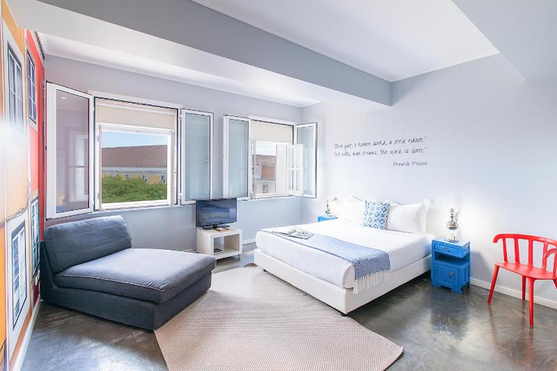 Superior Suite with Kitchenette and River View image 3