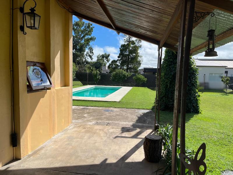 Casa estilo campo con parque y pileta - image 29