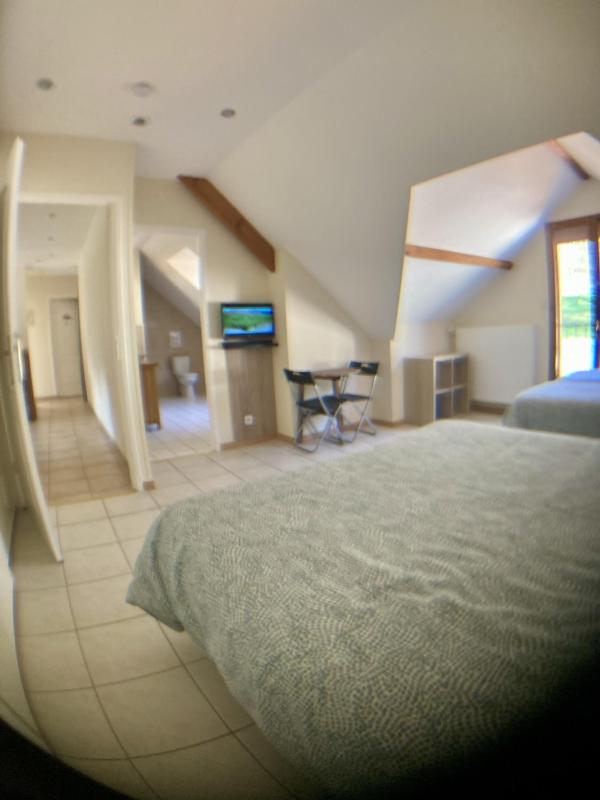 Family Room with Shower image 1