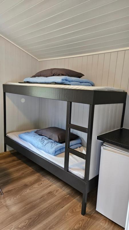 Small Cottage with Shared Bathroom image 4