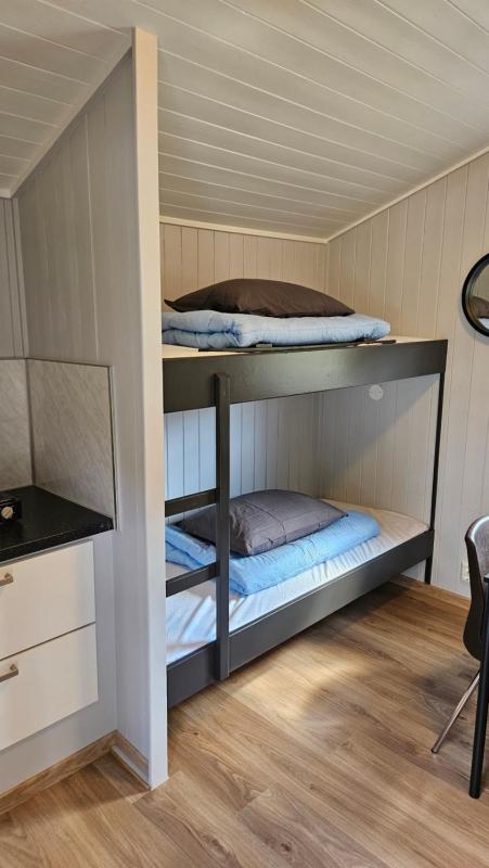 Small Cottage with Shared Bathroom image 3