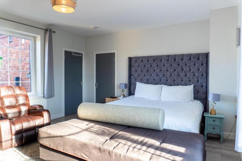 Deluxe Double Room image 1