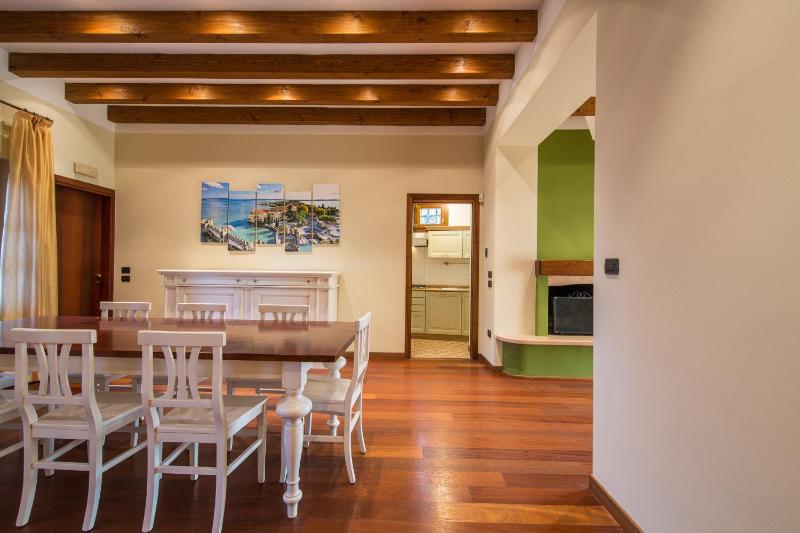 Three-Bedroom Apartment (8 Adults) image 2