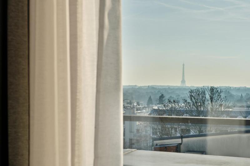 Junior Suite with Eiffel Tower View image 1