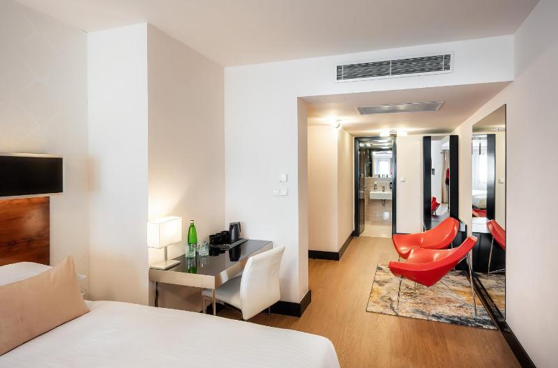 Superior Double or Twin Room image 1
