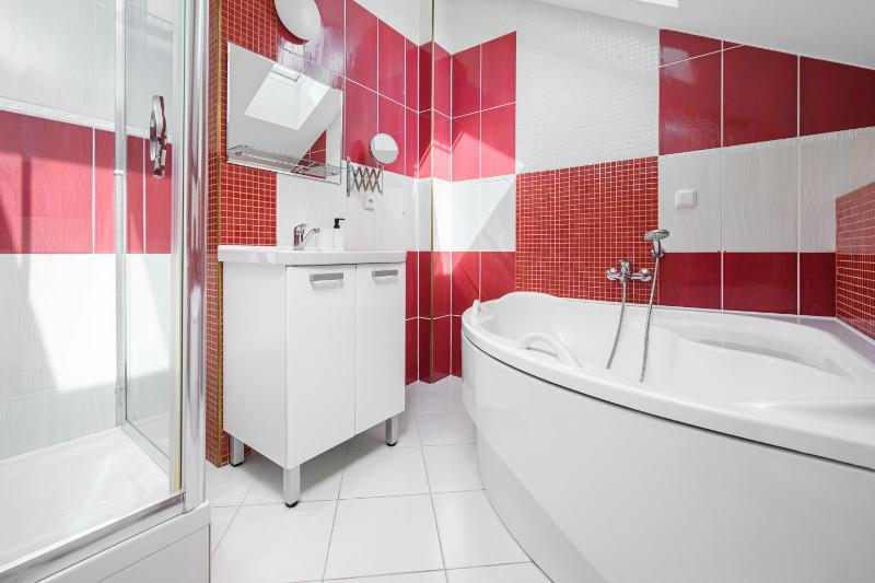 Wellness Rooms Central - image 10