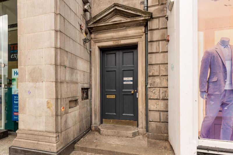 Classic Studio Apartment with Castle View image 1