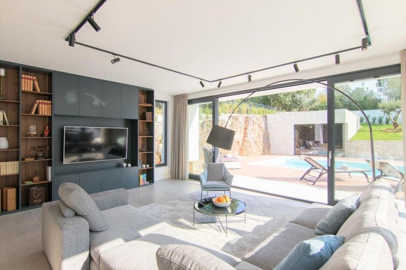 Villa #1 for 8 people near Rovinj with 50 m2 private pool sauna & pet friendly - image 8