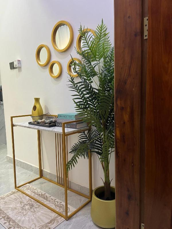 Lily one bedroom apartment with Island kitchen - image 10