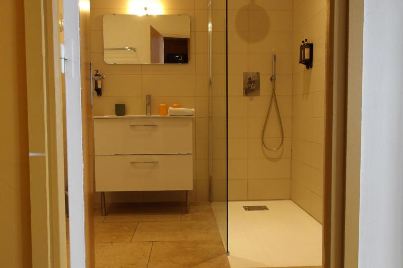 Triple Room with View image 3