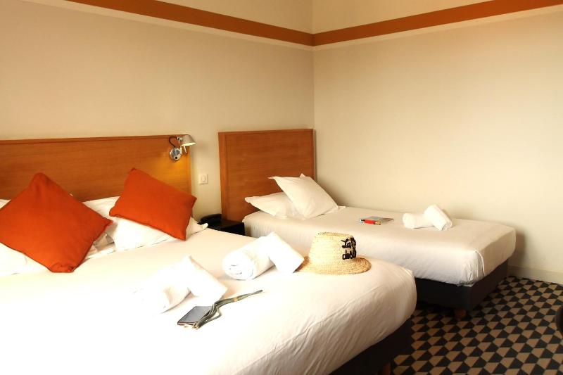 Triple Room with View image 4