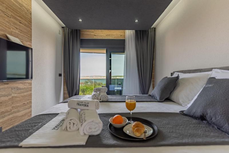 CROWONDER Villa Travera 1 with Heated Swimming Pool - CROWONDER LUXURY RENT - image 32