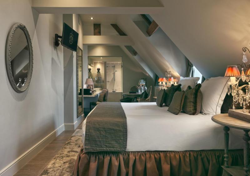 Junior Suite image 1