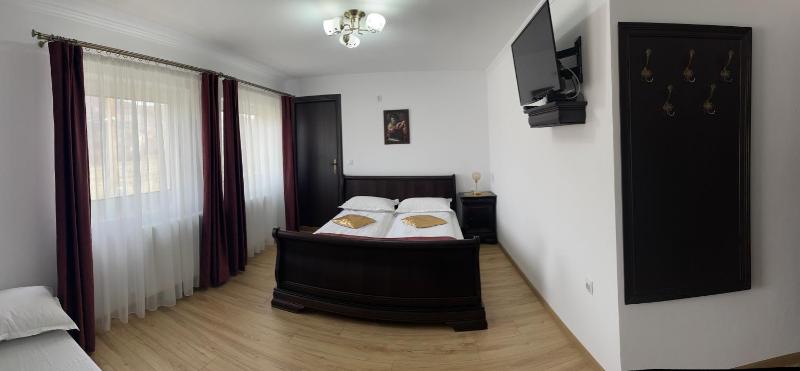 Deluxe Family Room image 1