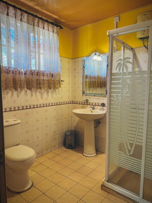 Mahaweli View Bungalow - image 4