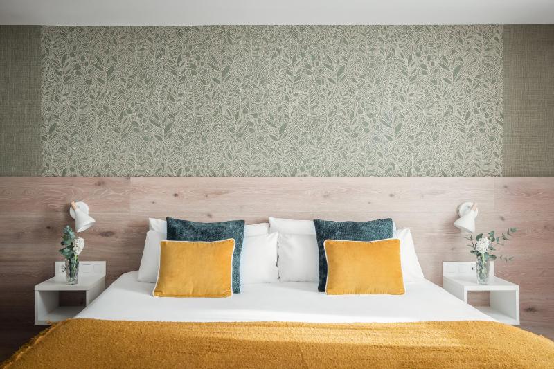 Double Superior image 1