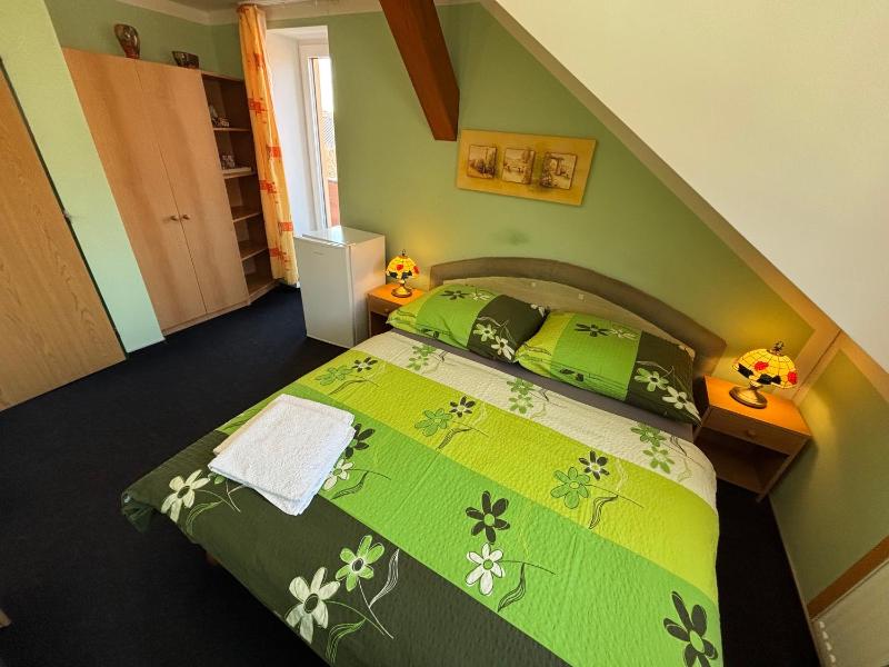 Double Room with Balcony image 3