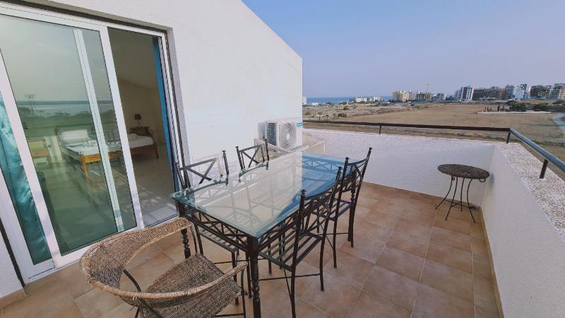 STAY Sea and Salt Lake Panoramic View Apt - image 15